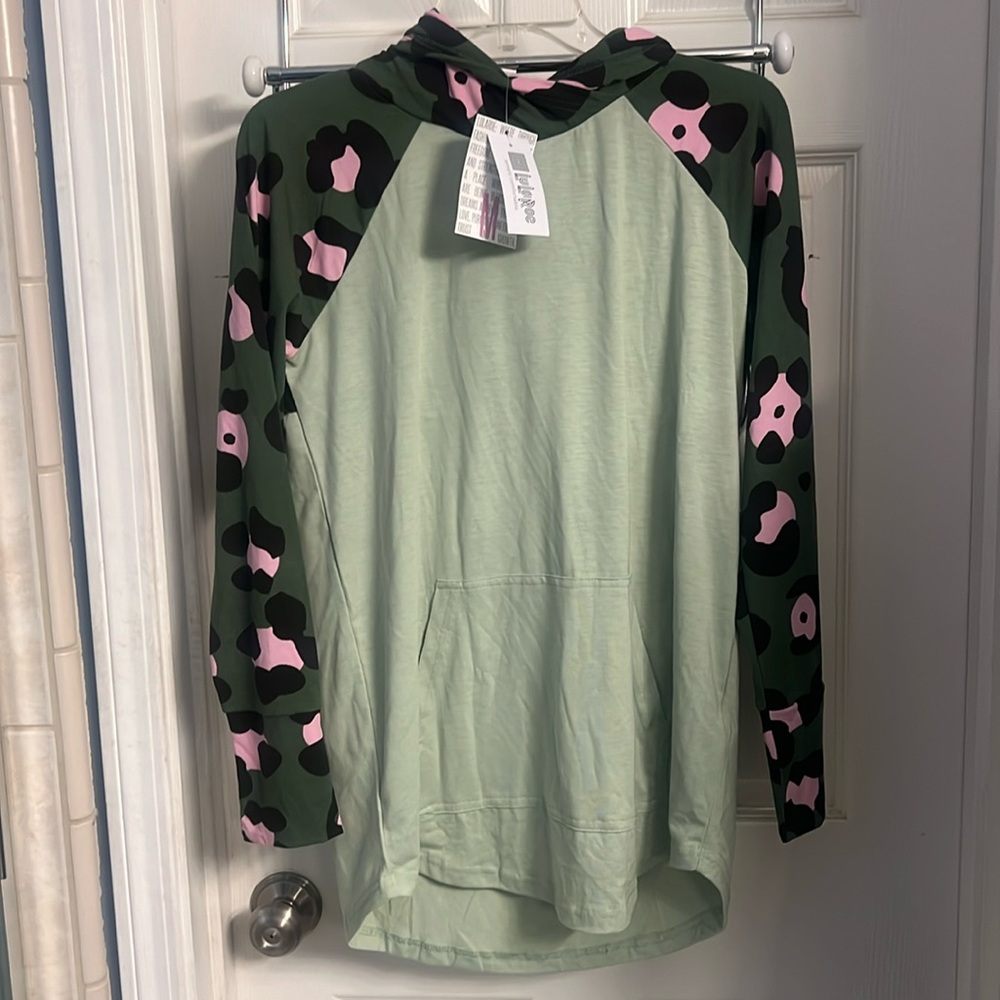 NWT lularoe amber hoodie Medium